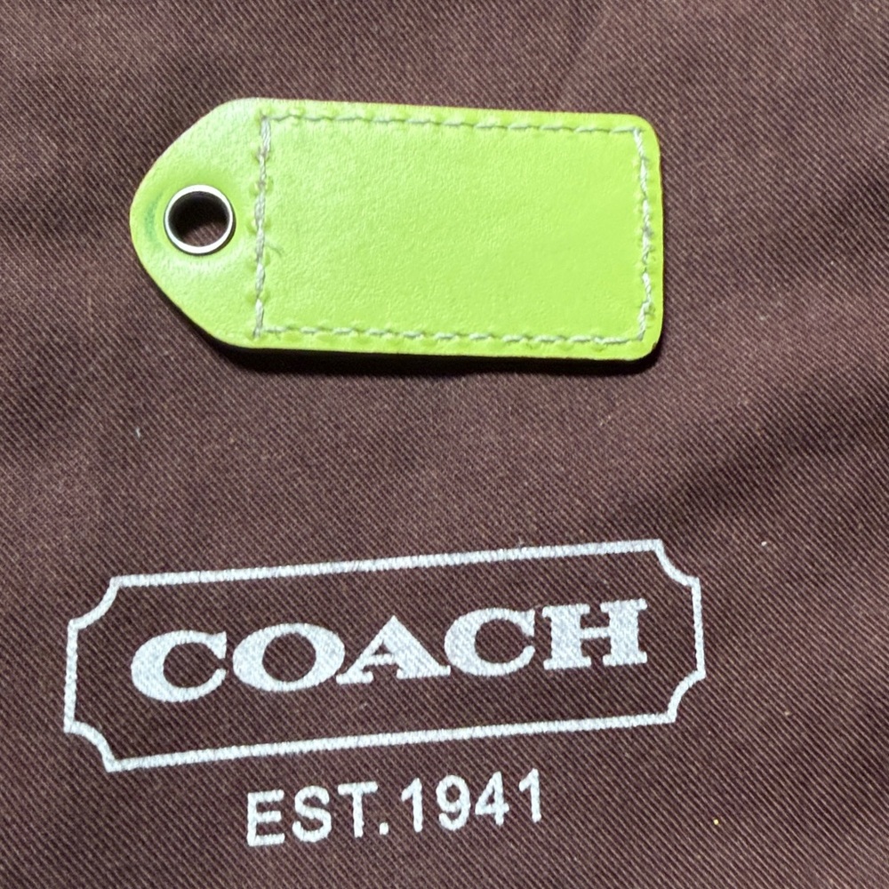Coach Lime Green Hang Tag - Picture 3 of 3